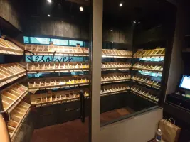 블루 LED가 빛나는 프리미엄 워크인 휴미더